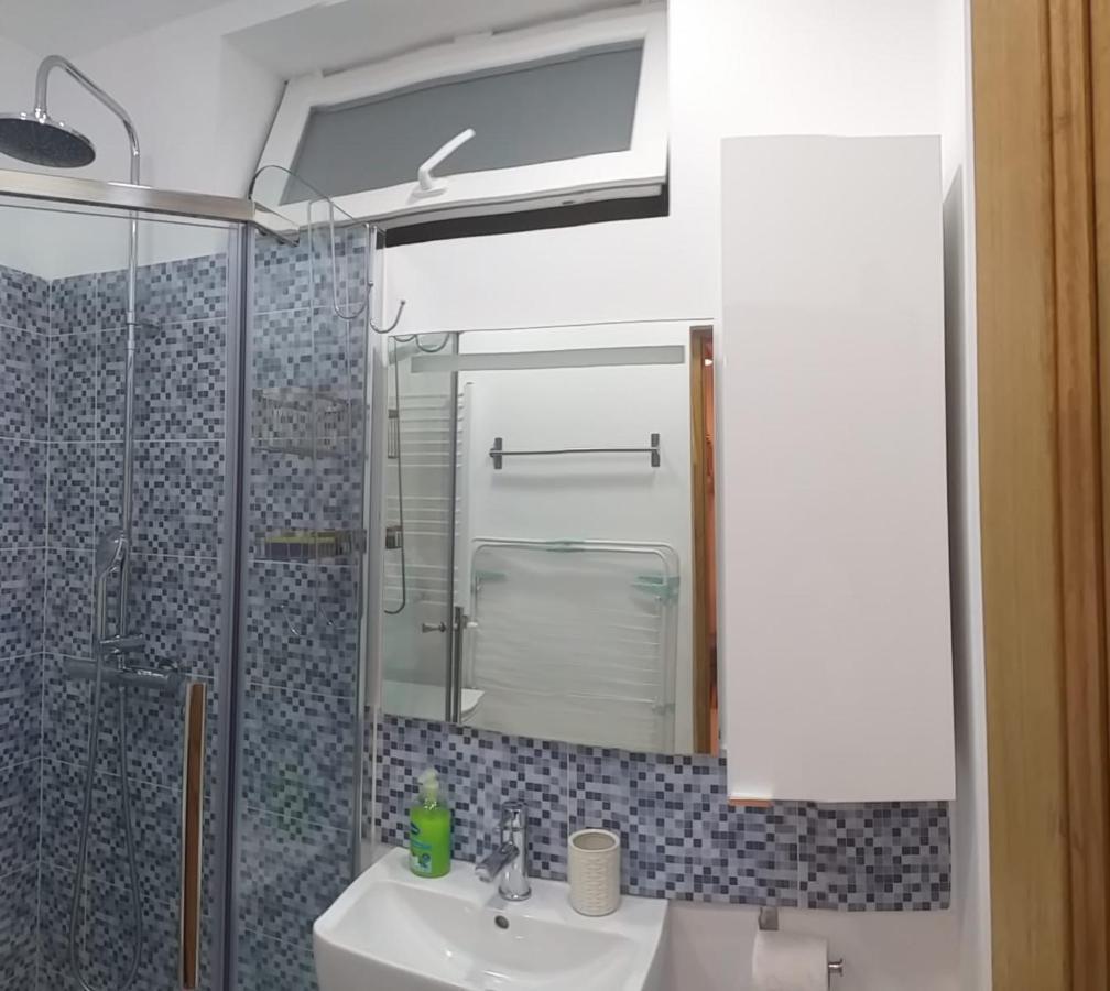 Nice Studio In Old Town Bucureşti Ngoại thất bức ảnh